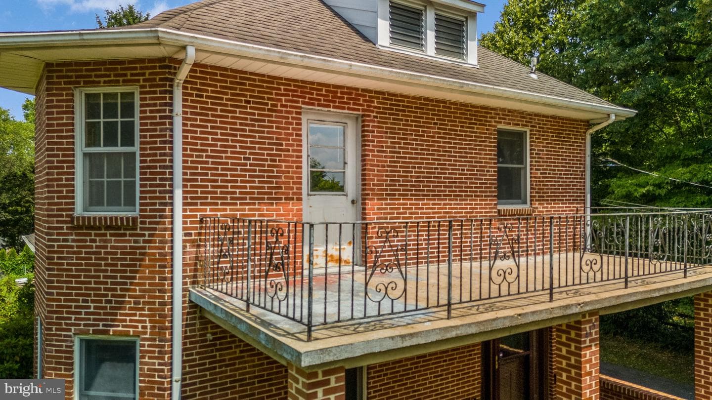 415 Magnolia Street photo 4