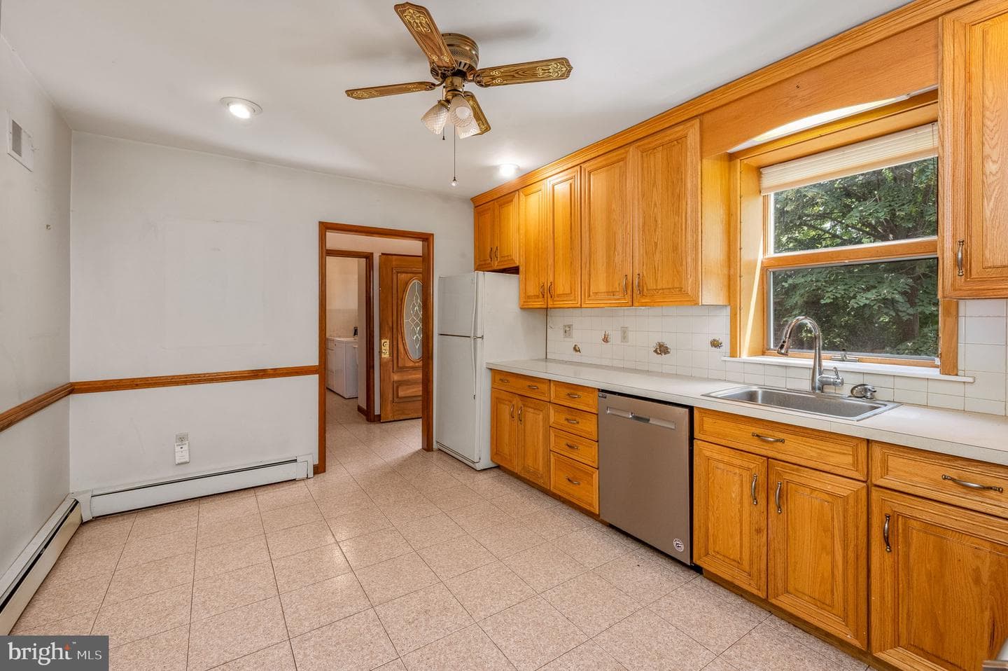 415 Magnolia Street photo 8