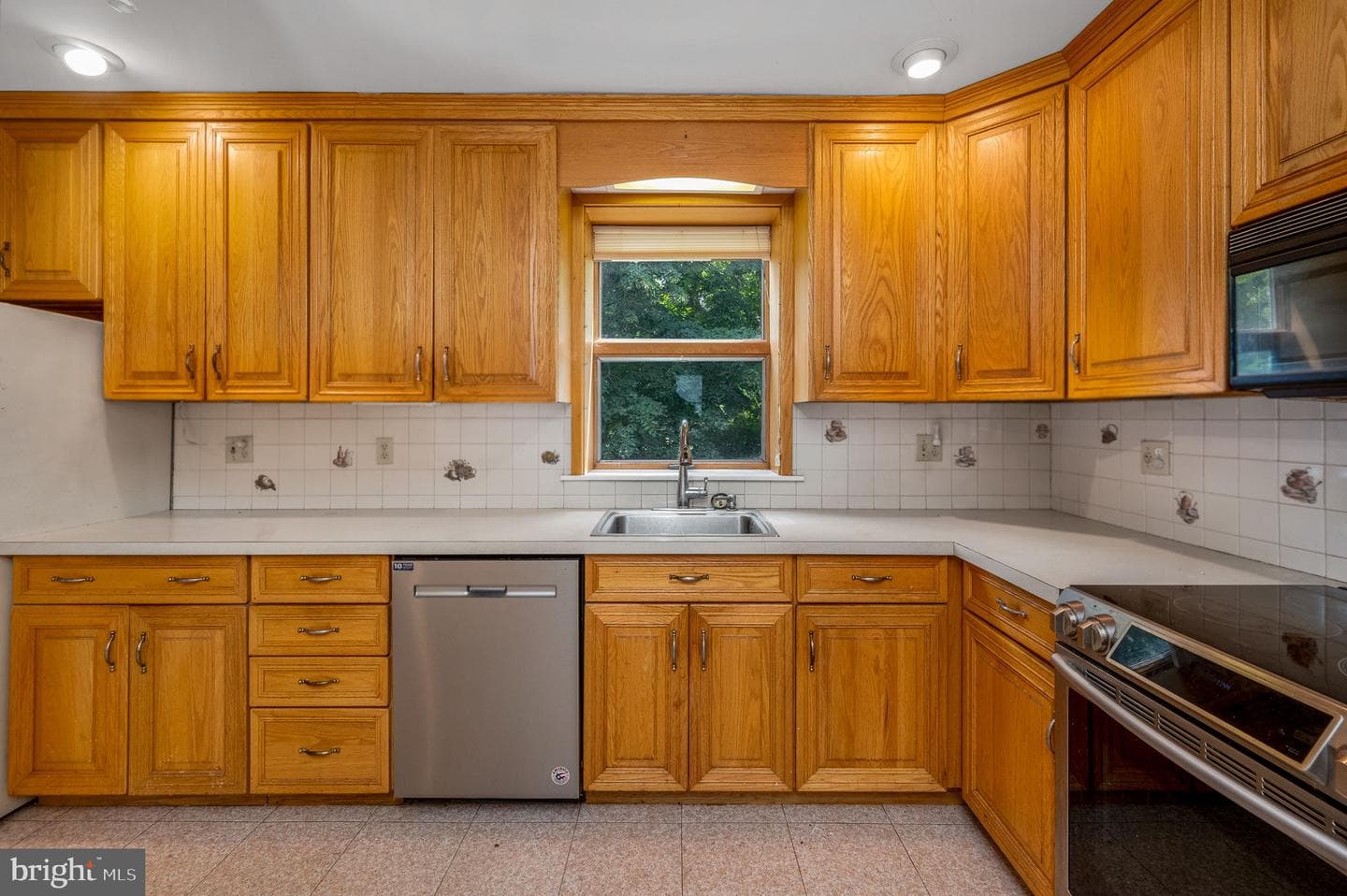 415 Magnolia Street photo 9