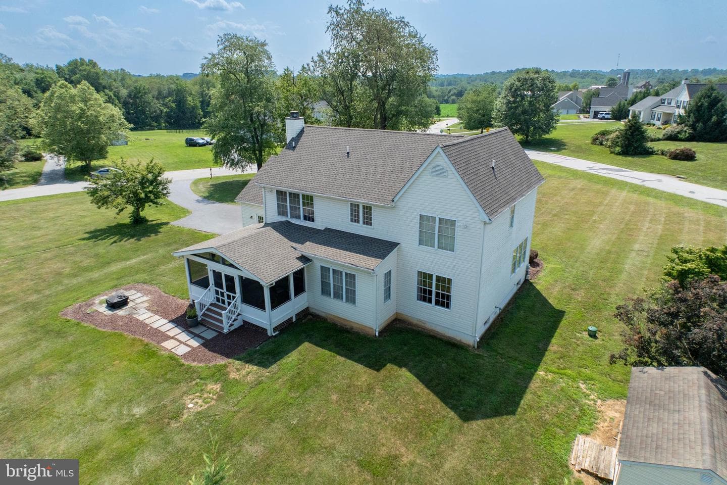205 Warwick Court photo 49