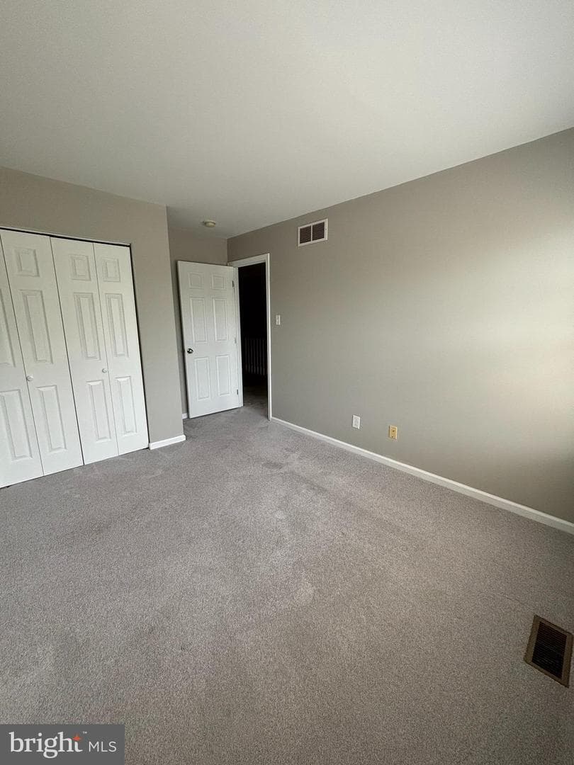 113 Regents Court photo 21