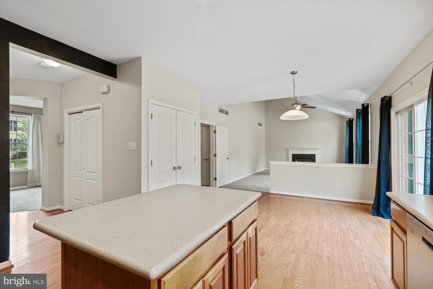 1233 Devonshire Road photo 22