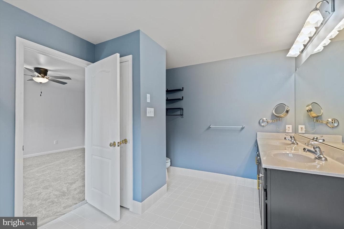 1233 Devonshire Road photo 34