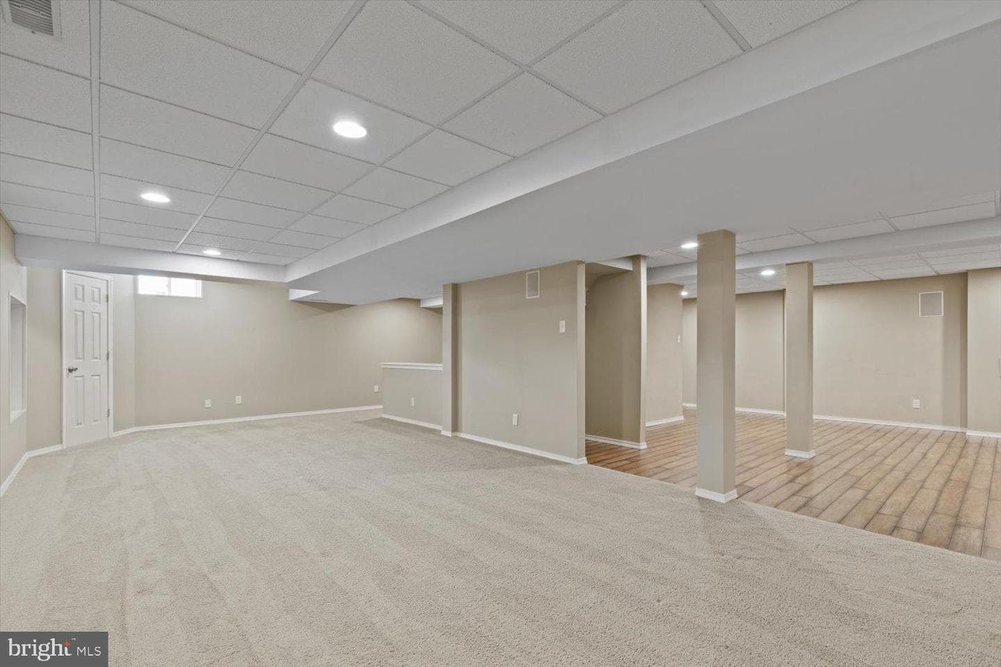 1233 Devonshire Road photo 45