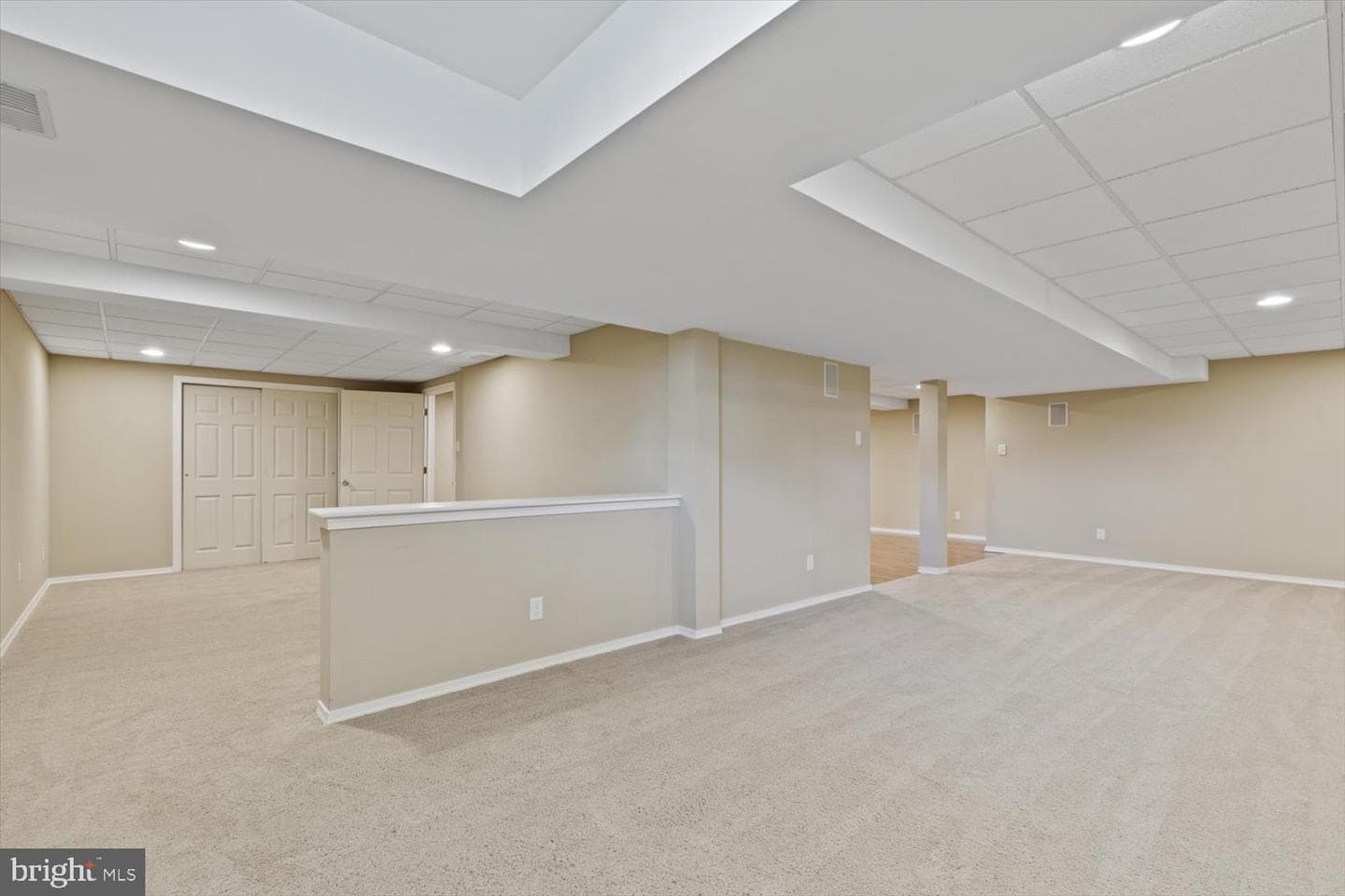 1233 Devonshire Road photo 46