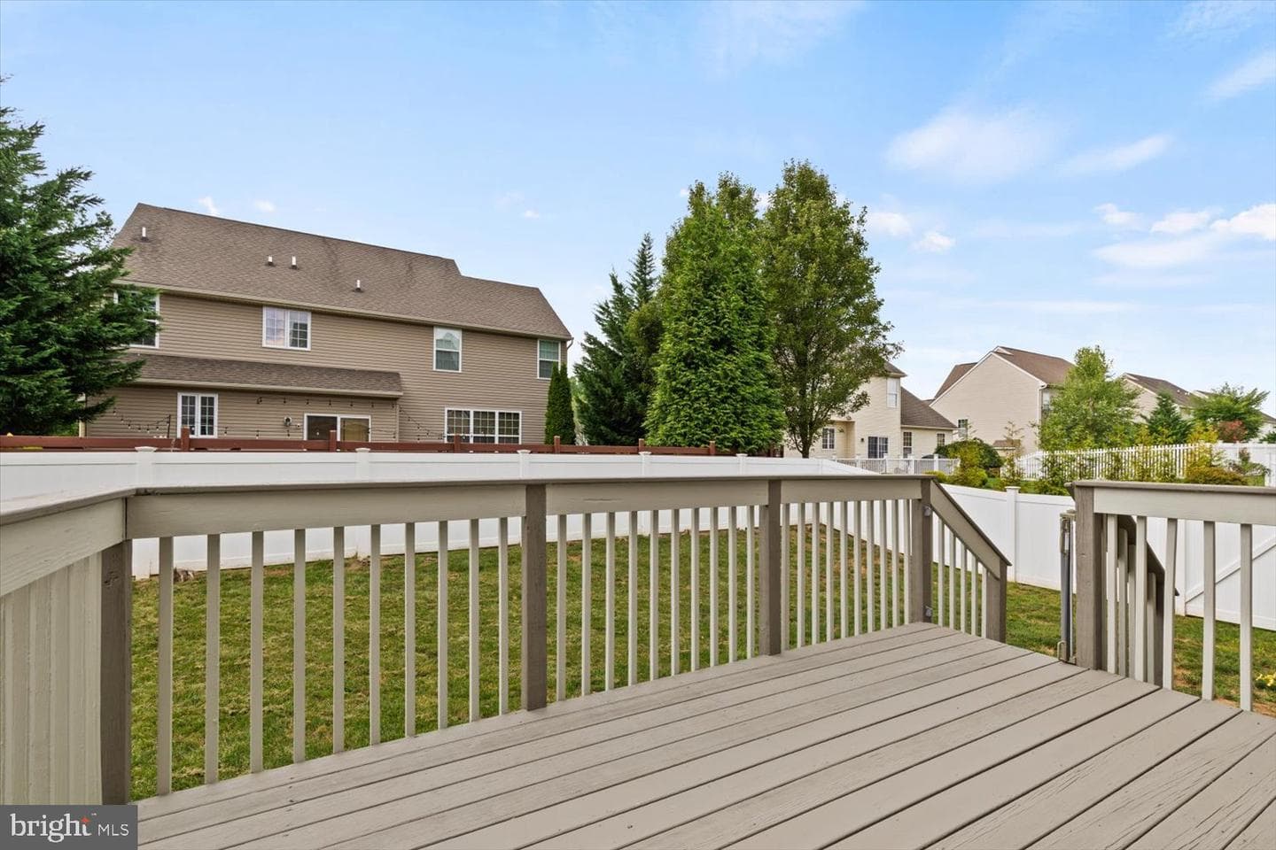 1233 Devonshire Road photo 53