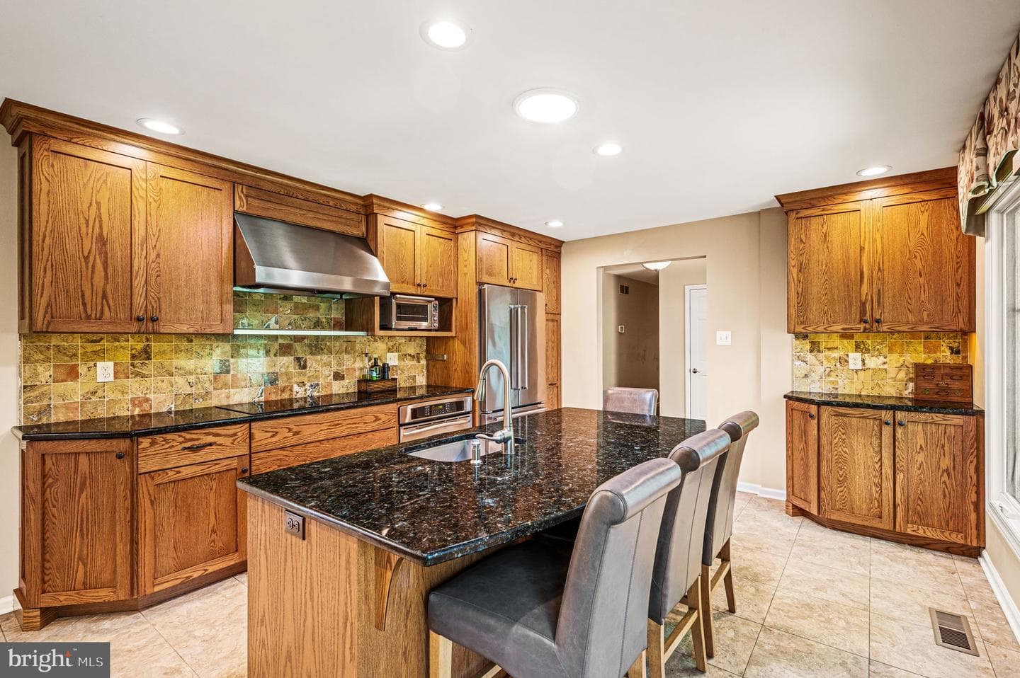 400 Mackenzie Drive photo 10