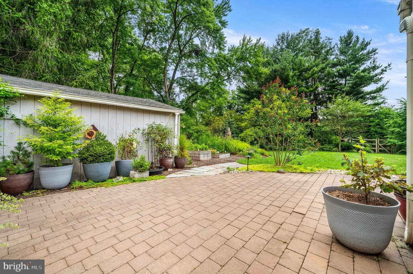 400 Mackenzie Drive photo 37