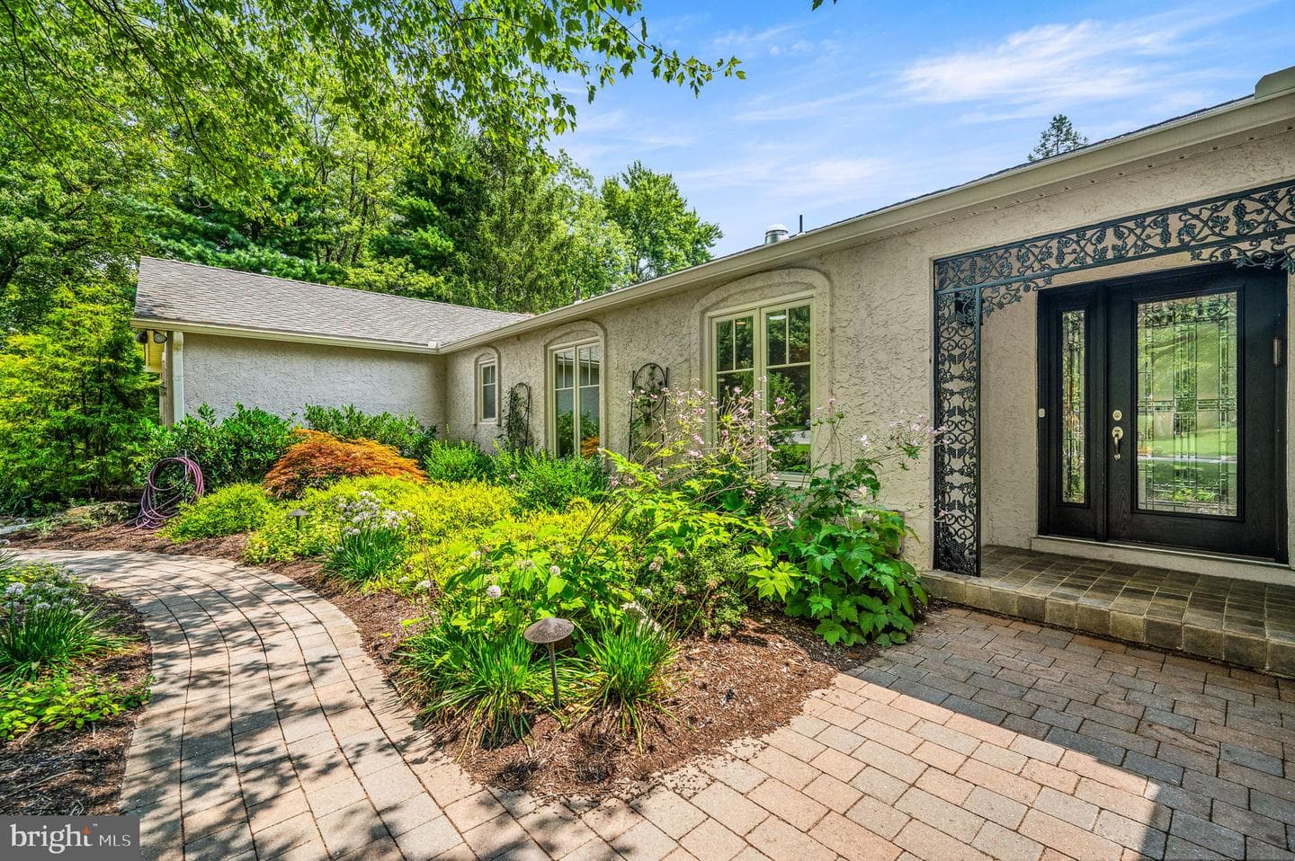 400 Mackenzie Drive photo 5