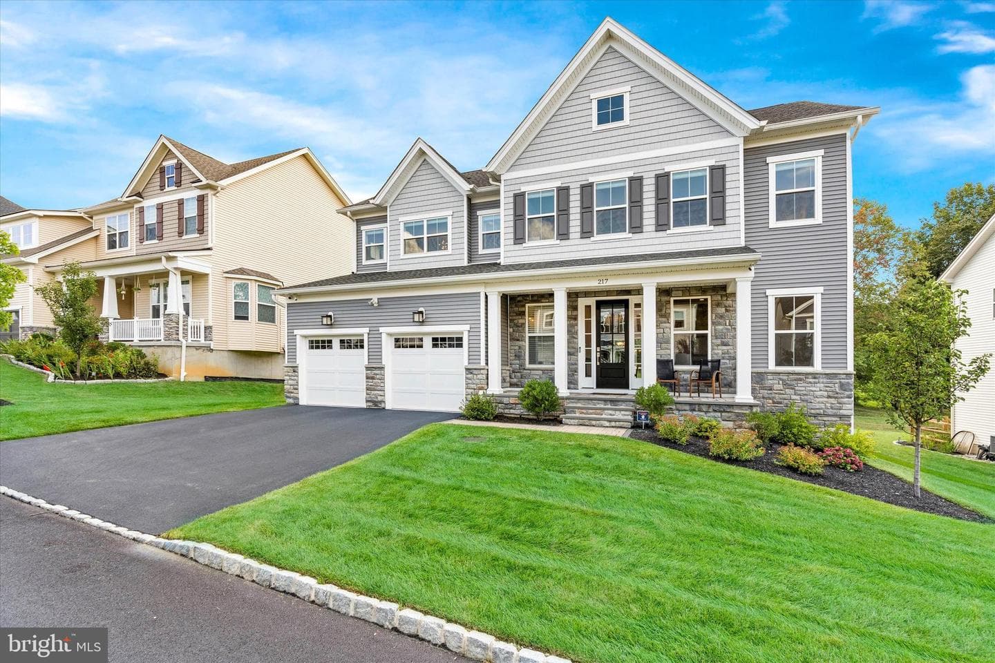 217 Lily Lane photo 2