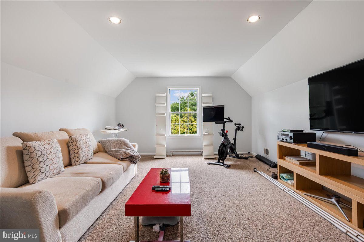 501 Kelleher Drive photo 25