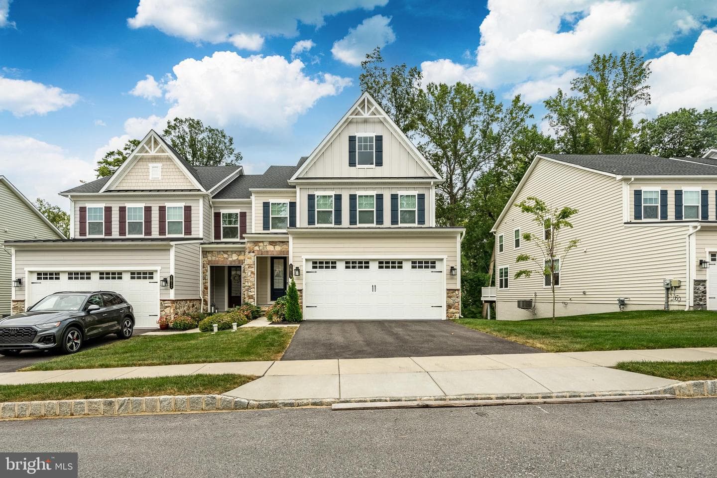 1619 Phillips Drive photo 3