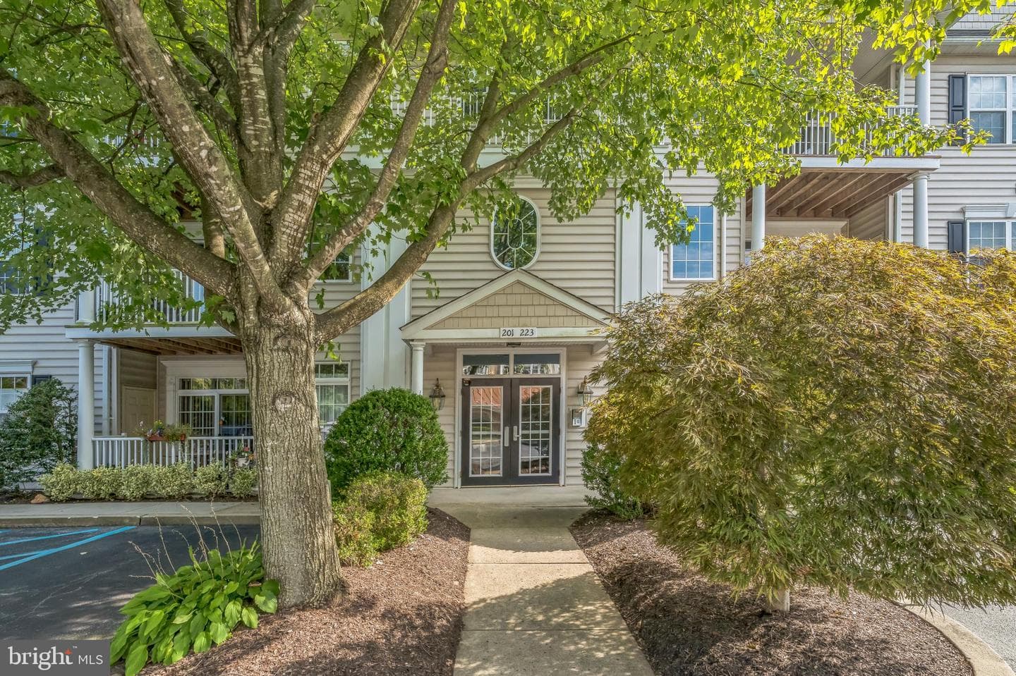 211 Victoria Gardens Drive #f photo 1