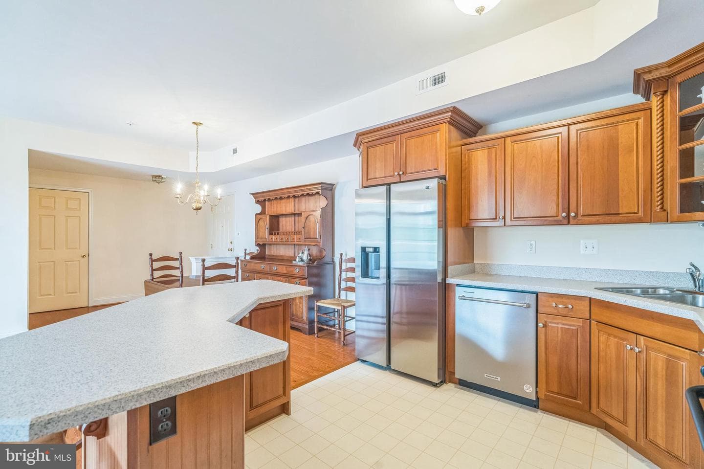 211 Victoria Gardens Drive #f photo 11
