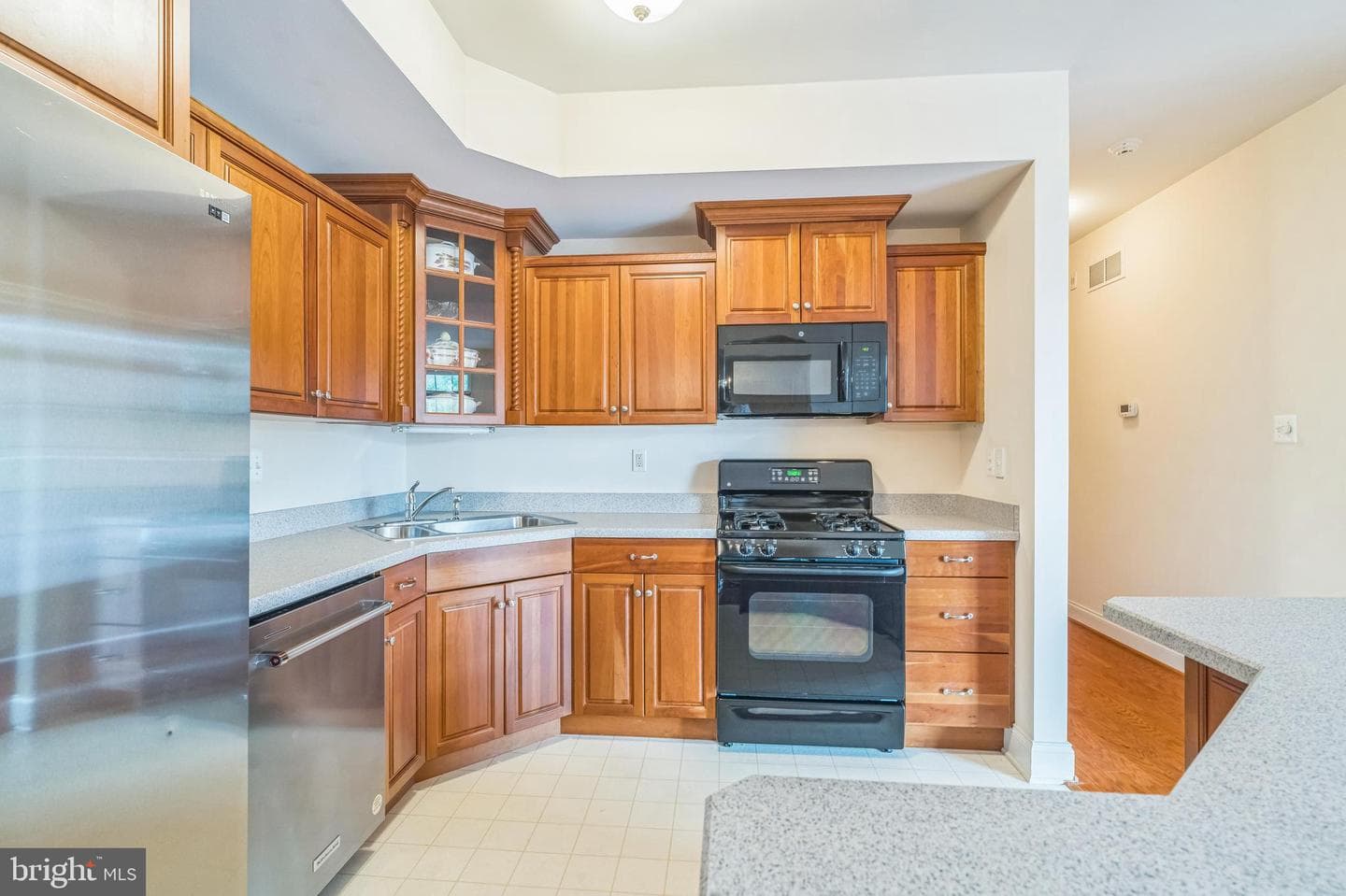 211 Victoria Gardens Drive #f photo 15