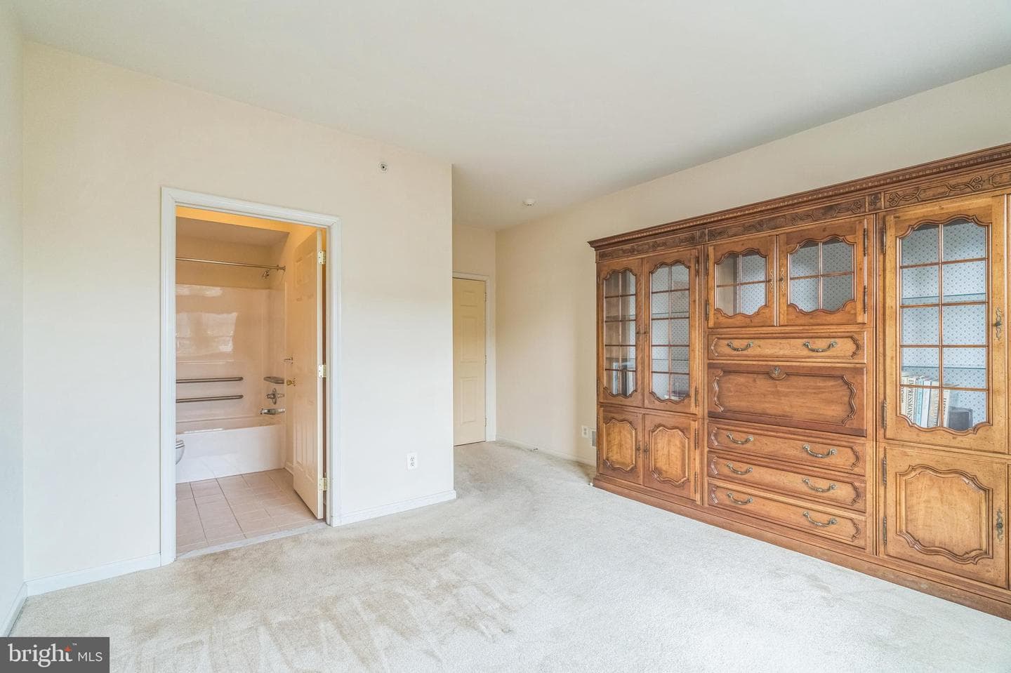 211 Victoria Gardens Drive #f photo 24