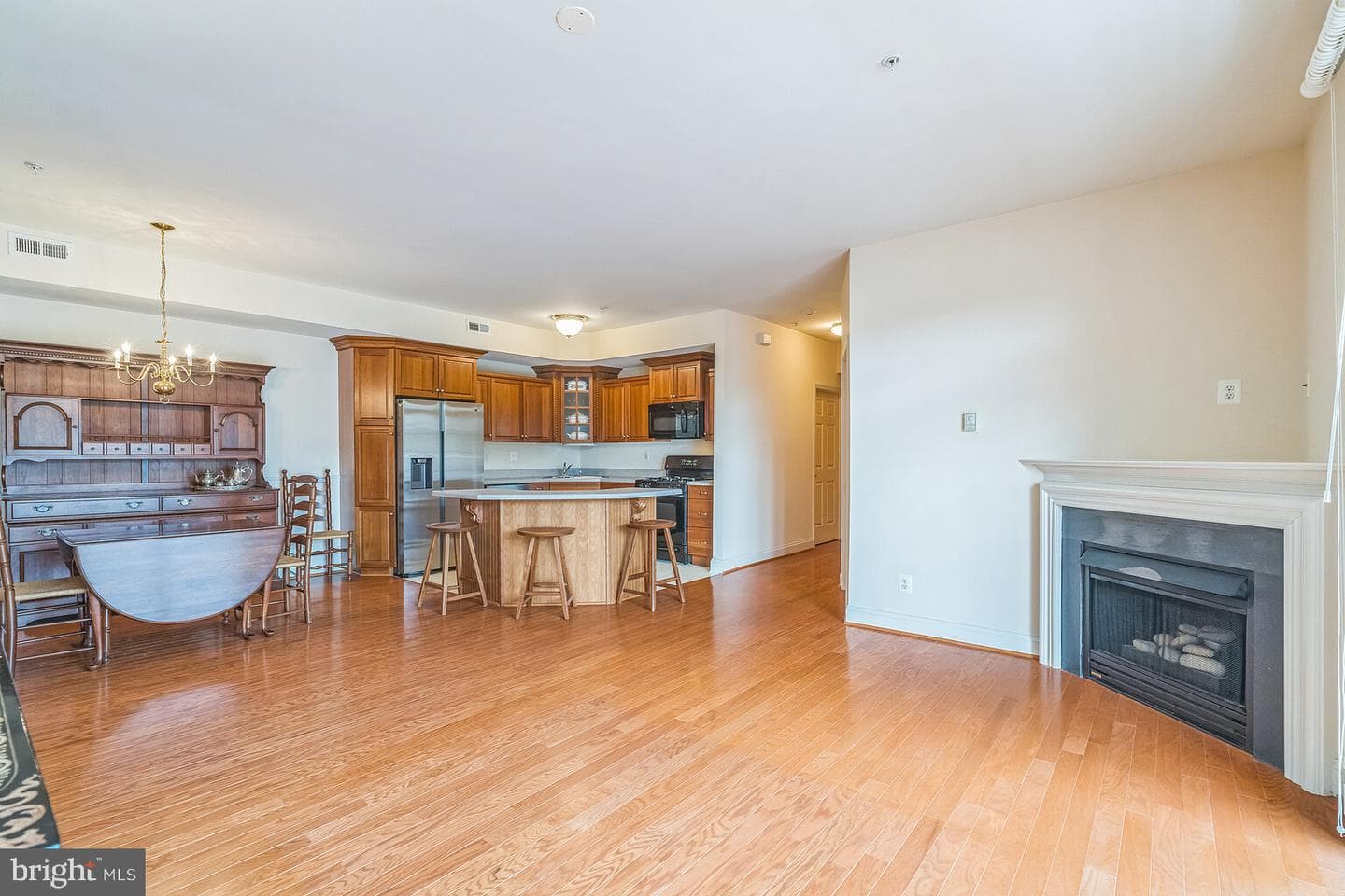 211 Victoria Gardens Drive #f photo 8