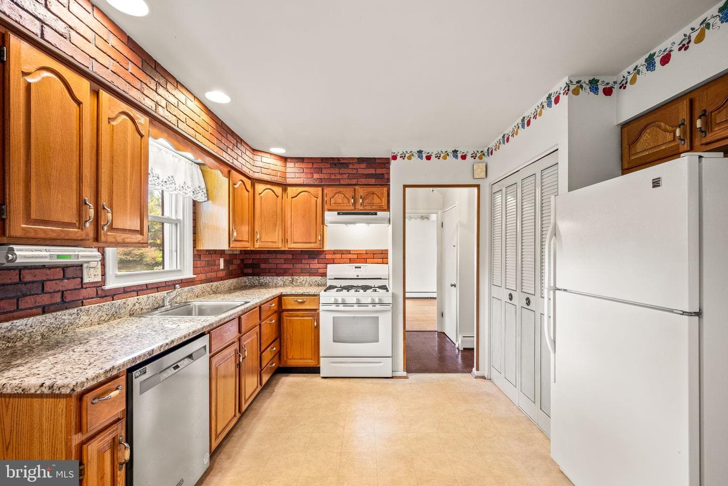 1254 Ravens Lane photo 15