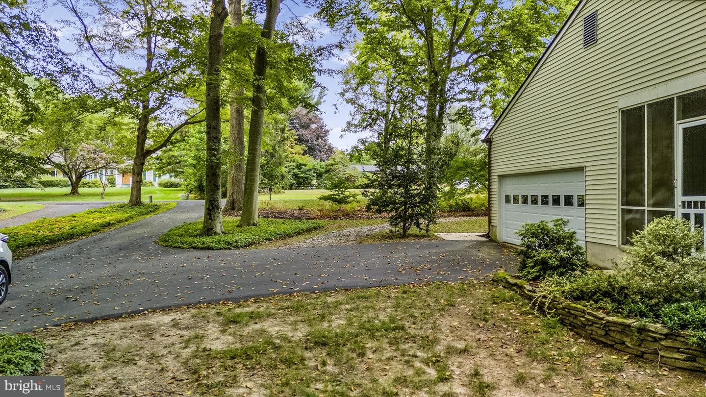112 Reynard Drive photo 30