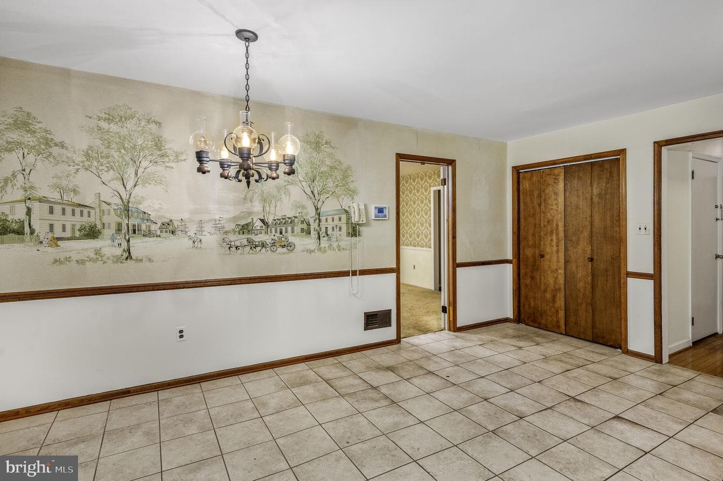 112 Reynard Drive photo 9