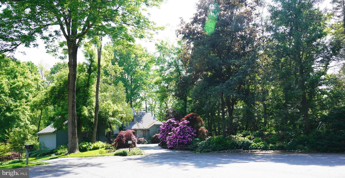 916 General Wayne Drive photo 11