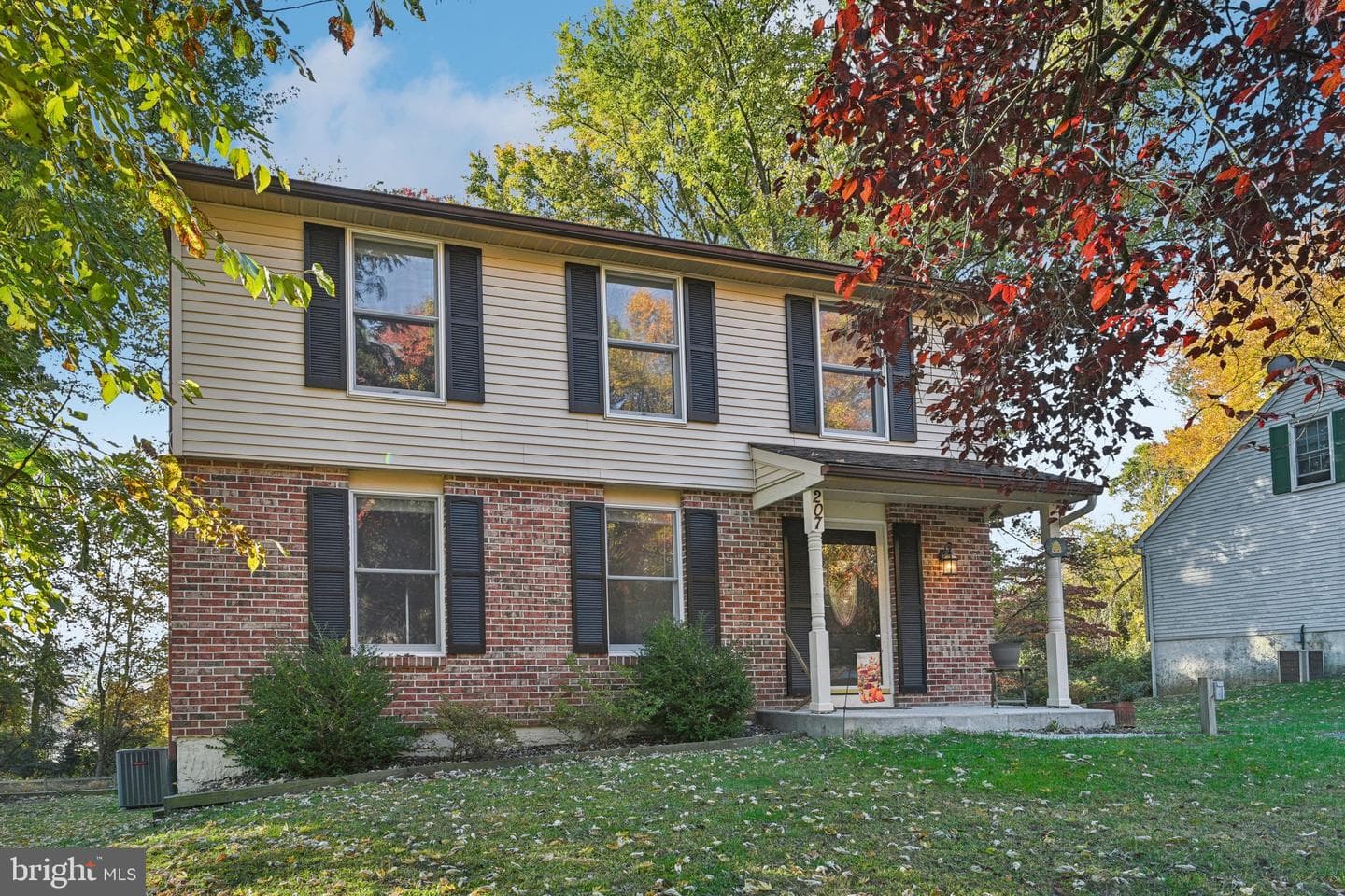 207 Katherine Lane photo 2