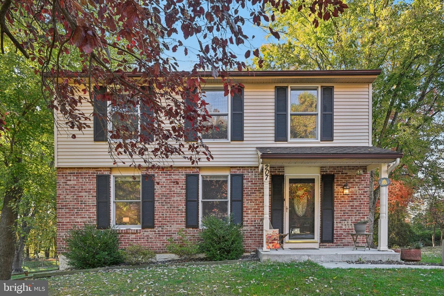 207 Katherine Lane photo 3