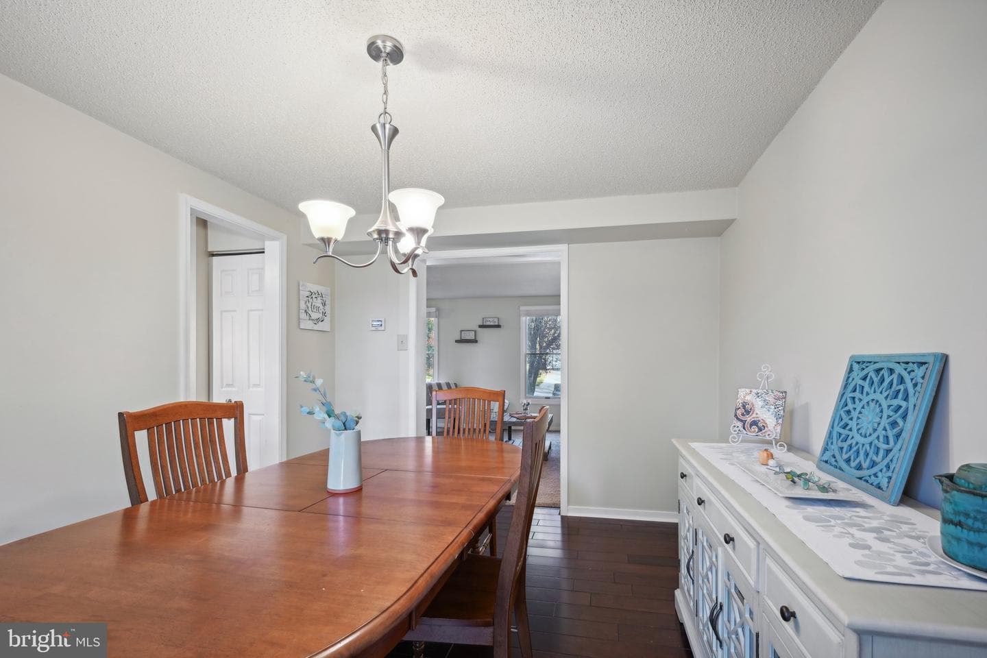 207 Katherine Lane photo 9
