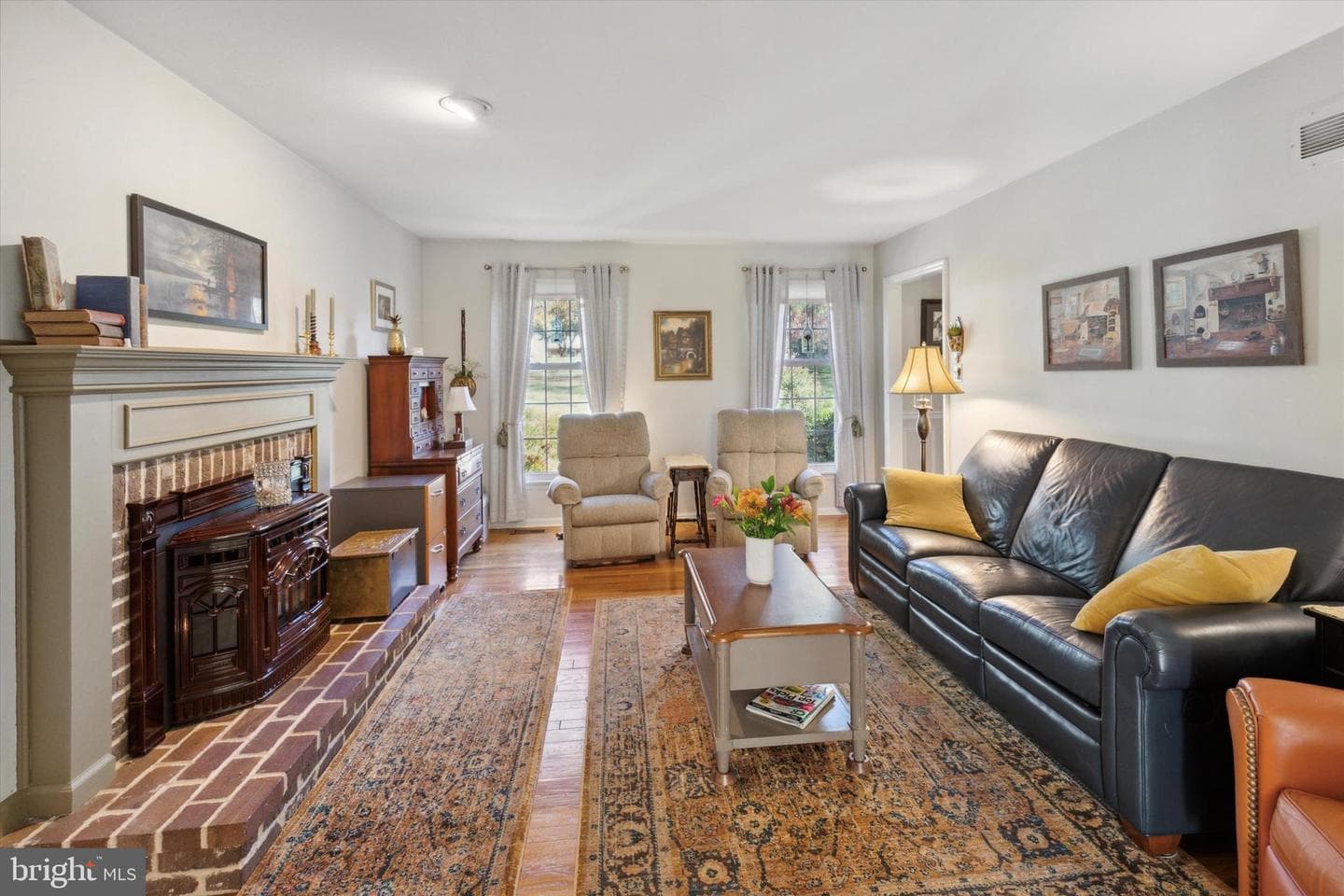 109 Scotts Glen Road photo 8
