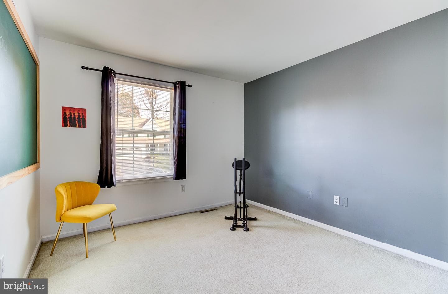 9 Deerpath Court photo 28
