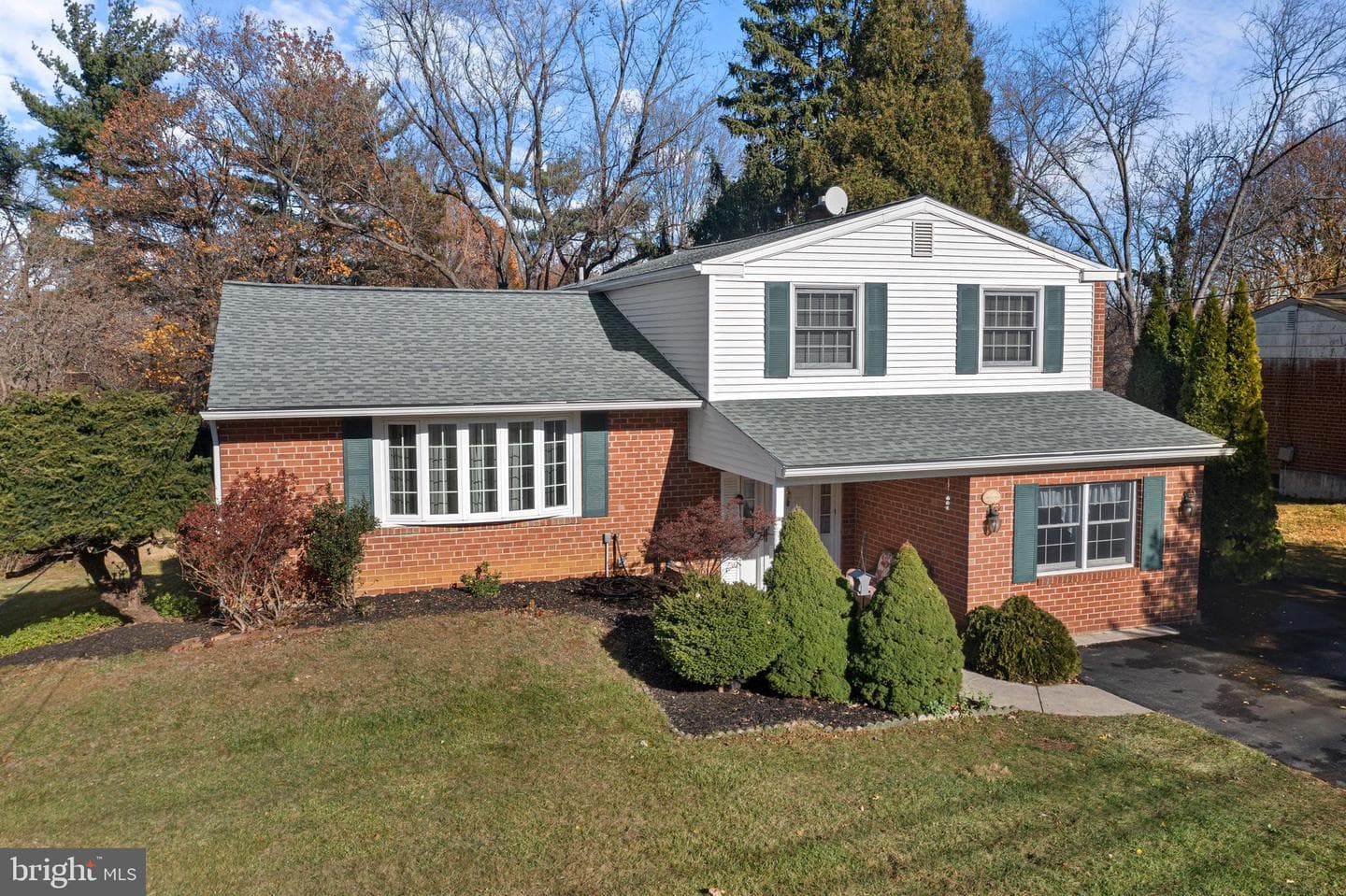 9 Doe Lane photo 2