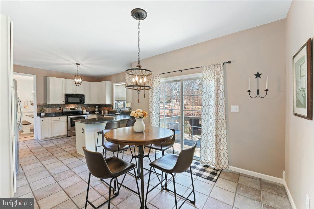 13 Jack Reynolds Way photo 15