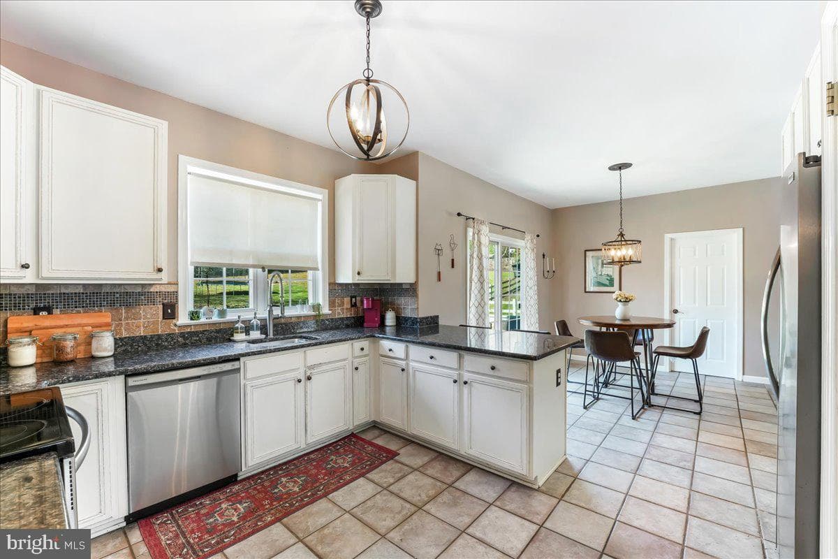 13 Jack Reynolds Way photo 18