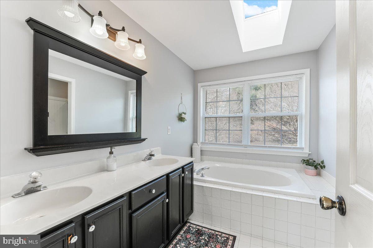 13 Jack Reynolds Way photo 28