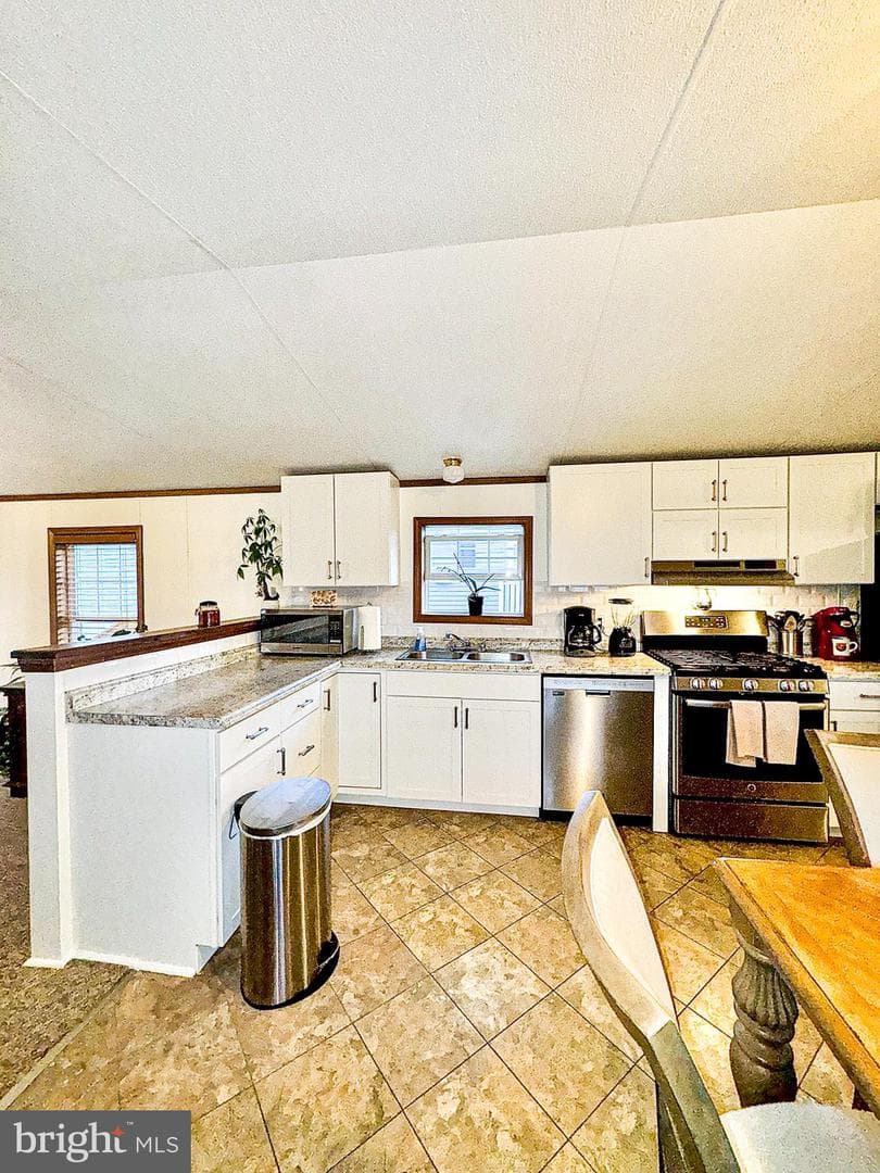 19 Sunrise Drive photo 9