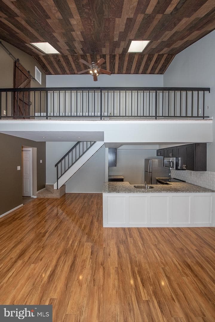 523 Washington Place #23 photo 12