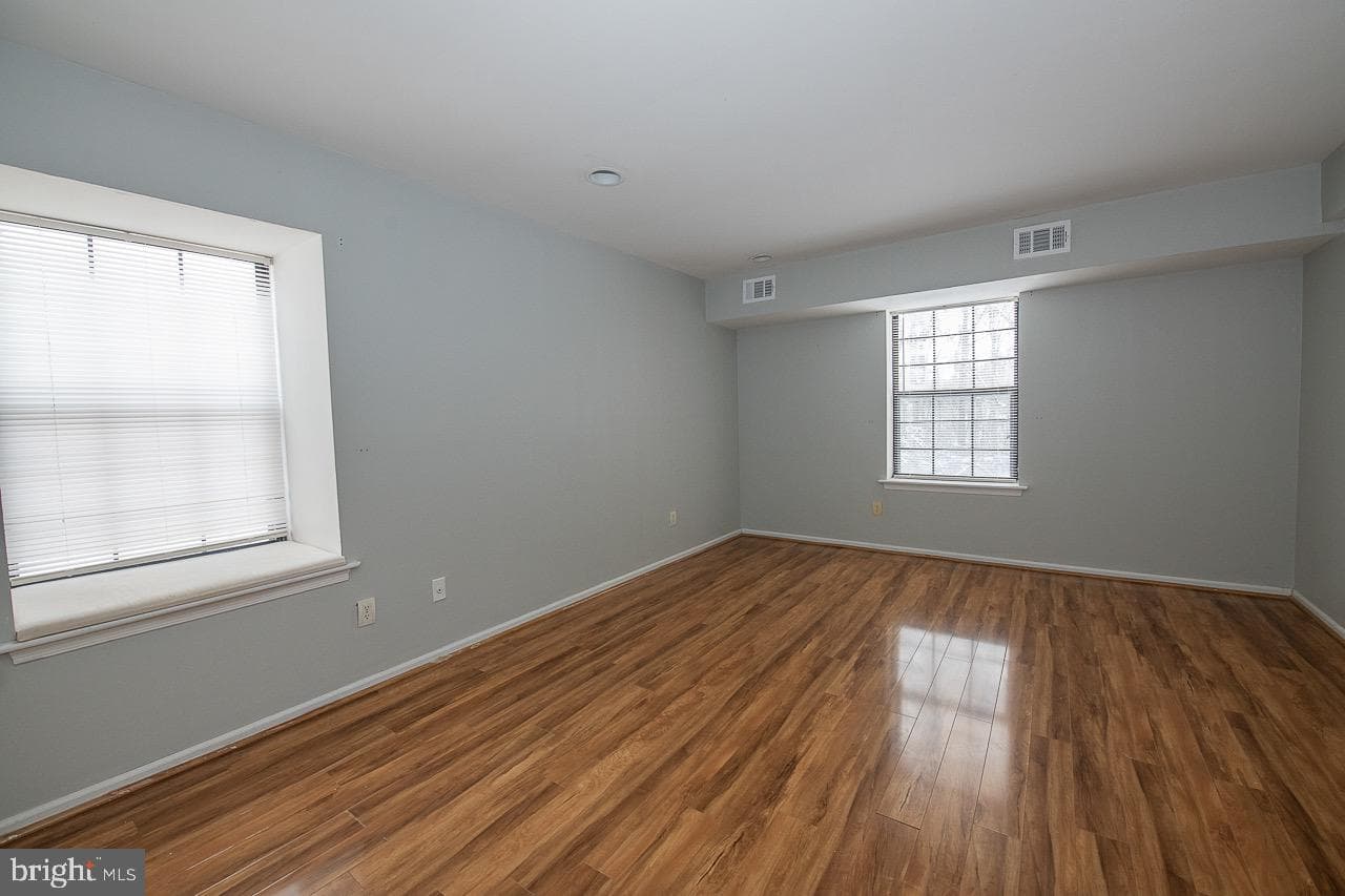 523 Washington Place #23 photo 28