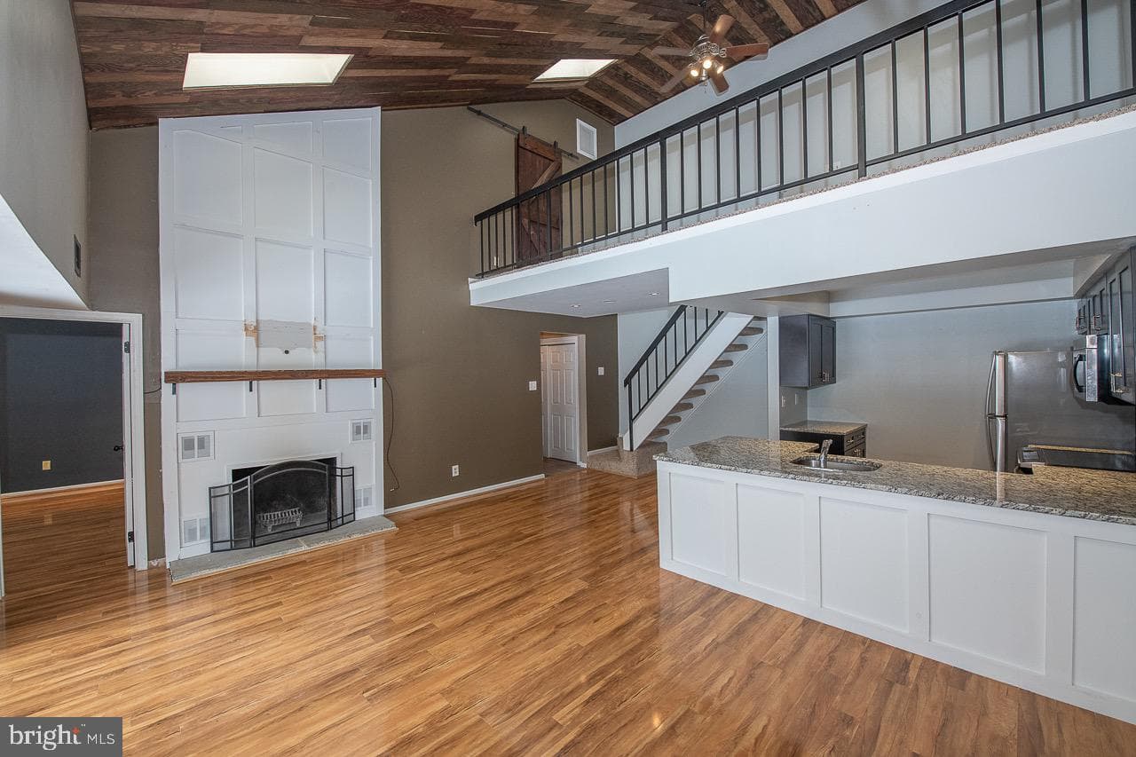 523 Washington Place #23 photo 7