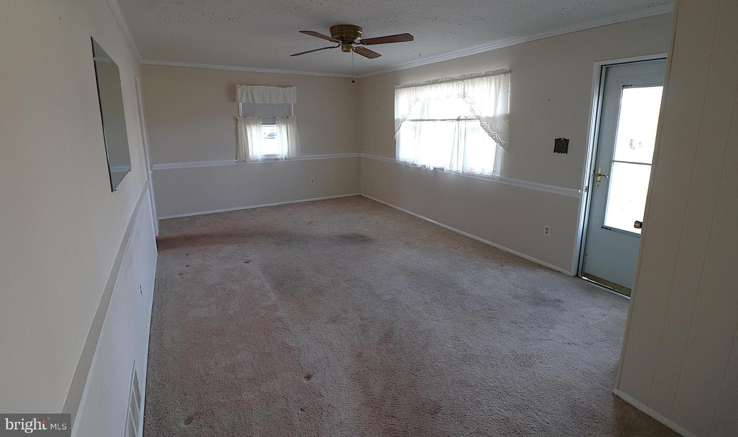 1221 Tyler Avenue photo 10