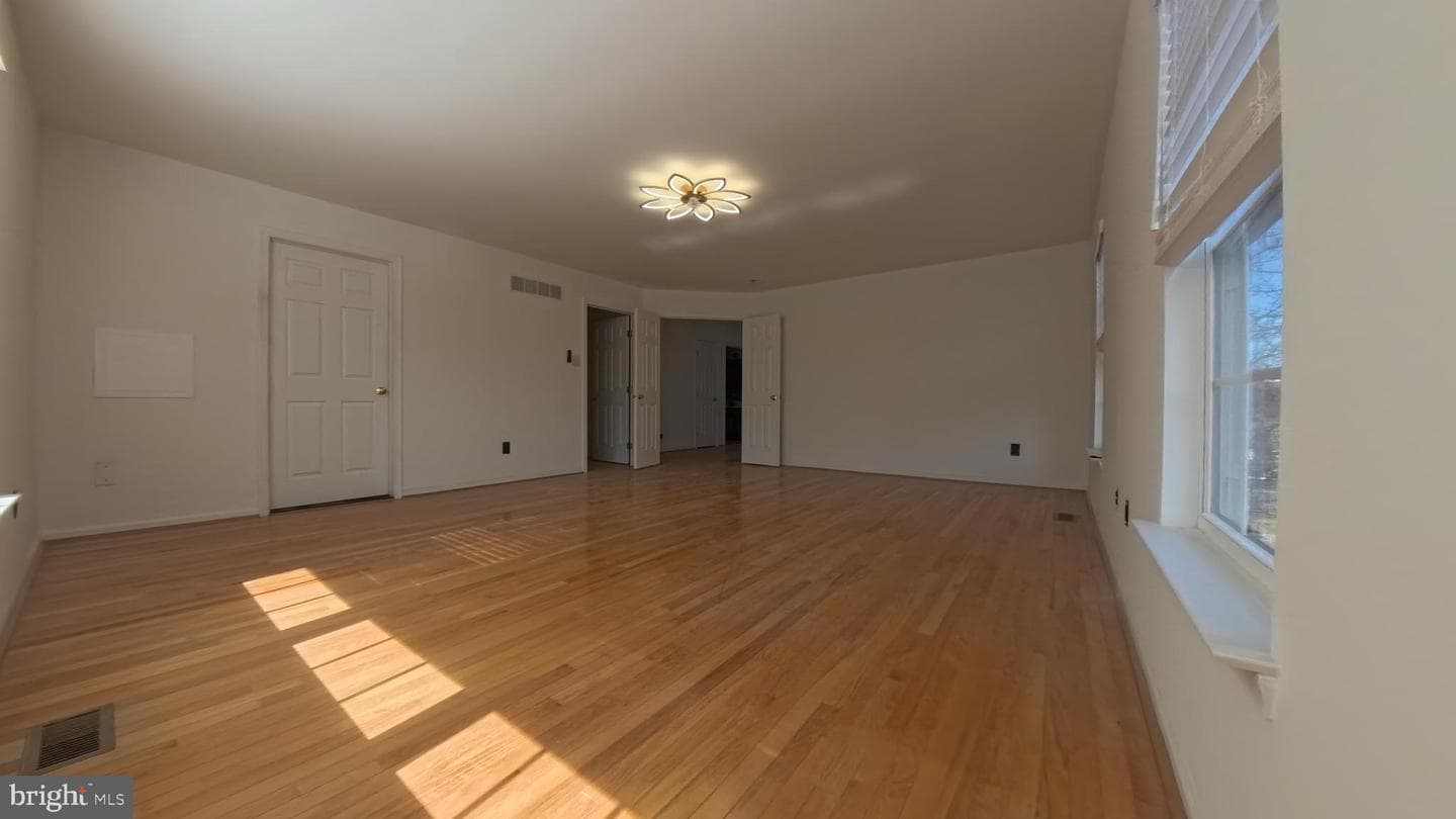 114 Fairfax Court #2204 photo 12