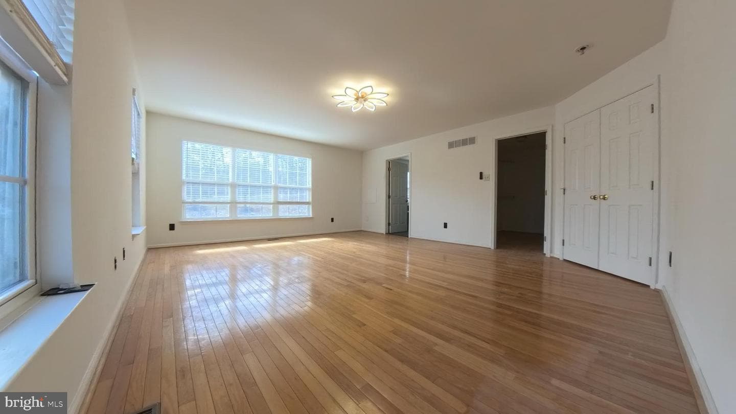 114 Fairfax Court #2204 photo 13