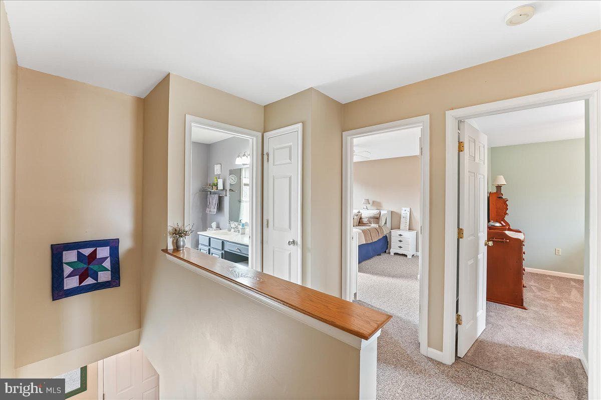 22 Somerset Drive photo 16