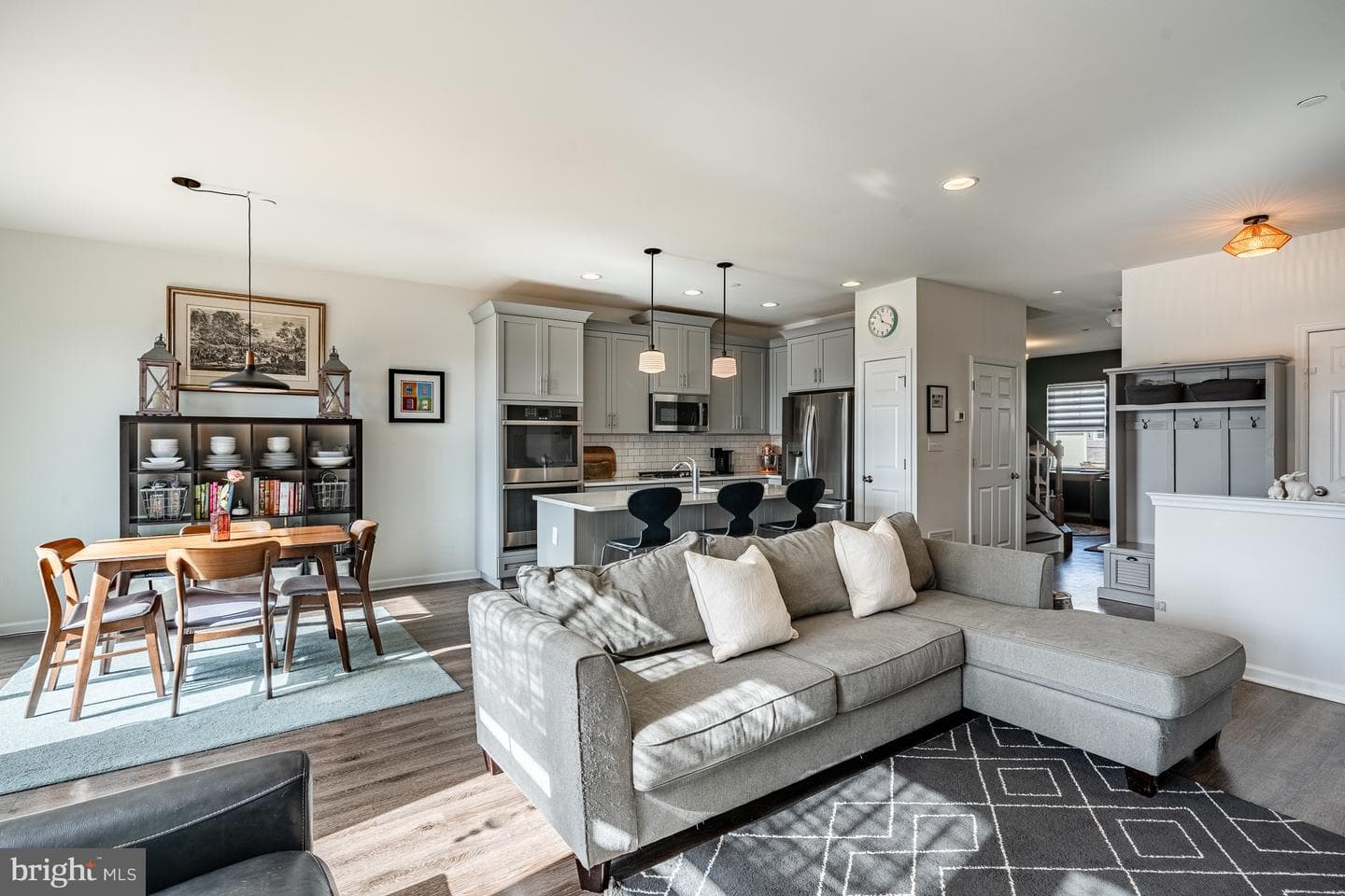 272 Kestrel Court photo 18