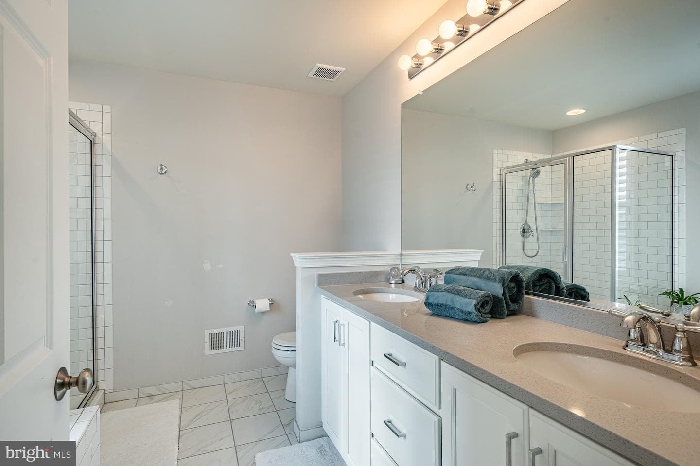 272 Kestrel Court photo 24