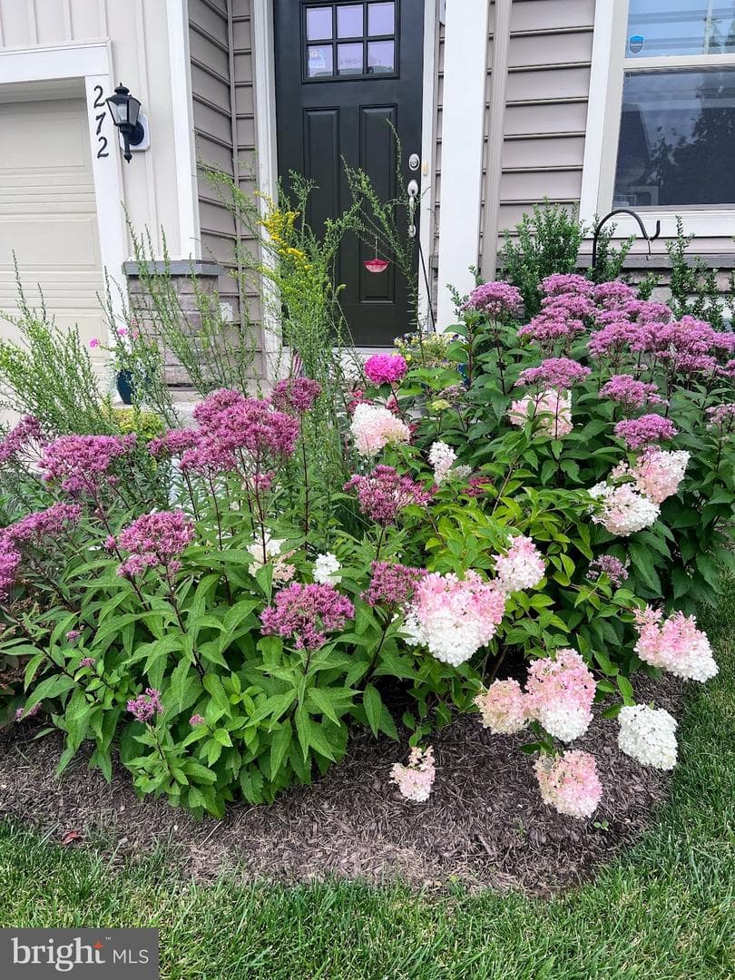 272 Kestrel Court photo 44