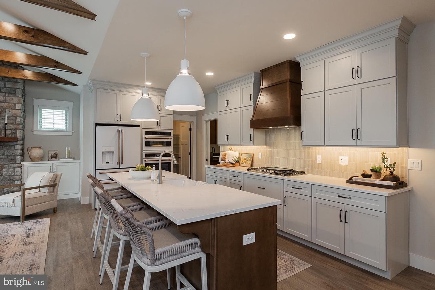 618 Greenbriar Path photo 11