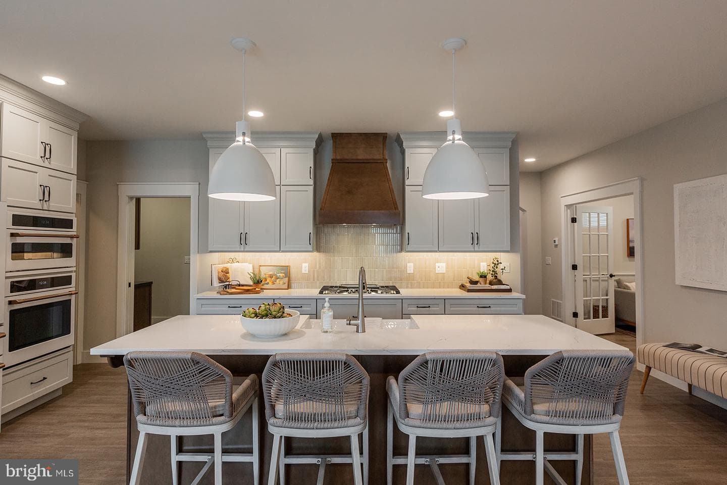 618 Greenbriar Path photo 12