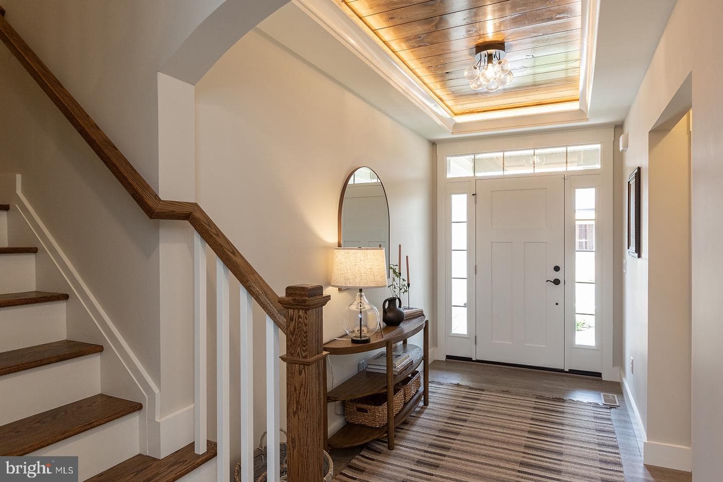 618 Greenbriar Path photo 3