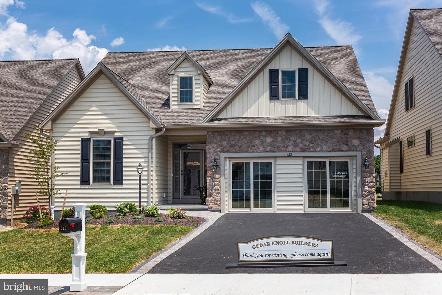 618 Greenbriar Path photo 38