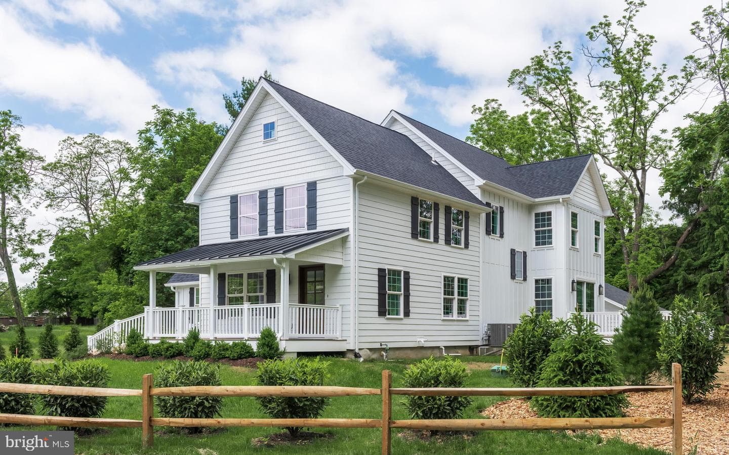 670 Leopard Road photo 2